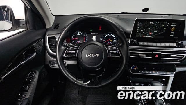 Kia Seltos 2022 — Şəkil 15/20