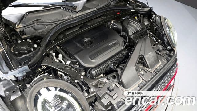 Mini Cooper S Clubman 2022 — ფოტო 6/20