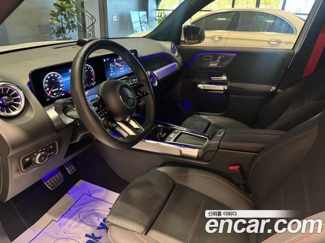 Mercedes-Benz GLB-Class 2024 — ფოტო 9/18