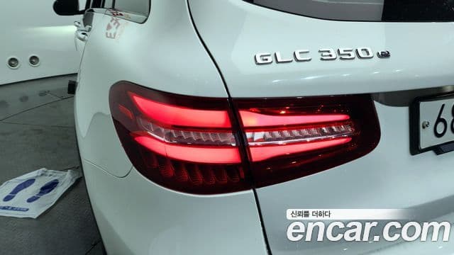 Mercedes-Benz GLC-Class 2018 — Photo 16/34