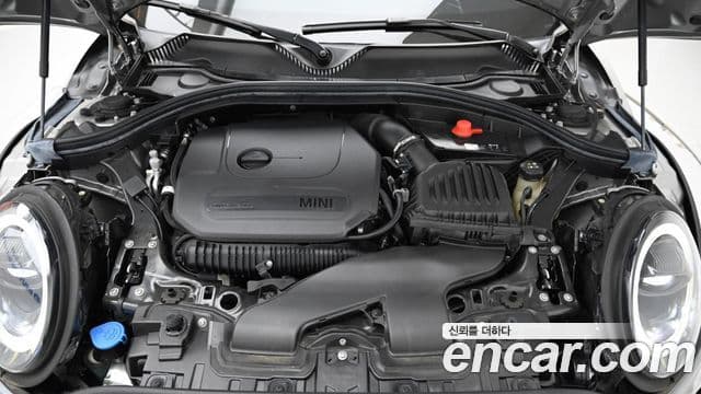 Mini Cooper S Clubman 2023 — ფოტო 6/20