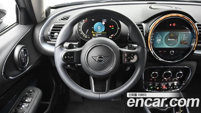 Mini Cooper S Clubman 2023 — ფოტო 13/20