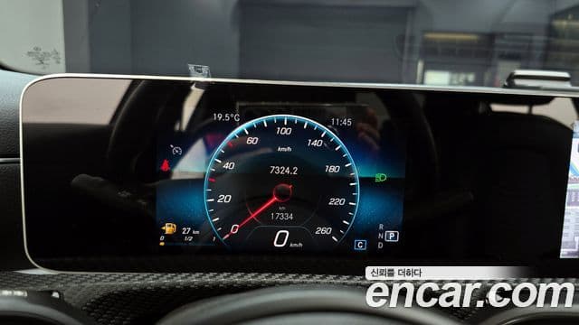 Mercedes-Benz A-Class 2020 — Photo 29/30