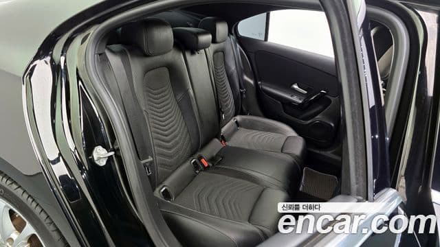 Mercedes-Benz A-Class 2020 — Photo 24/30