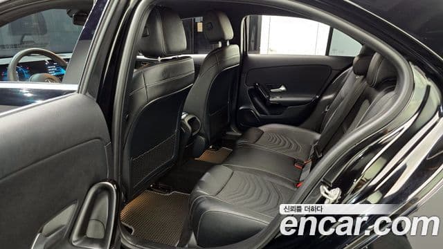 Mercedes-Benz A-Class 2020 — Photo 30/30