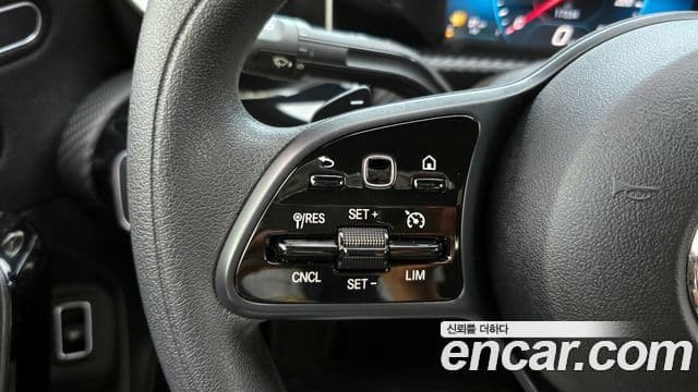 Mercedes-Benz A-Class 2020 — Photo 11/30