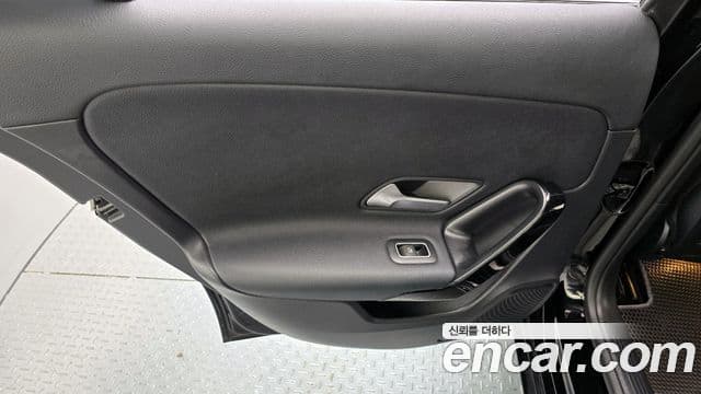 Mercedes-Benz A-Class 2020 — Photo 28/30