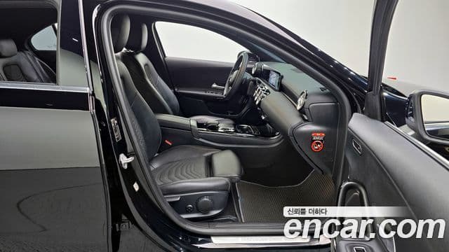 Mercedes-Benz A-Class 2020 — Photo 10/30