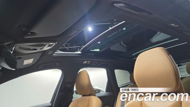 Volvo XC60 2021 — Photo 13/30