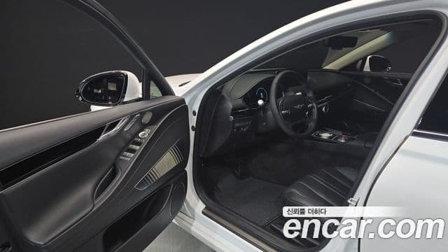 Genesis G80 2021 — Photo 13/20