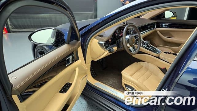 Porsche Panamera 2018 — ფოტო 10/20