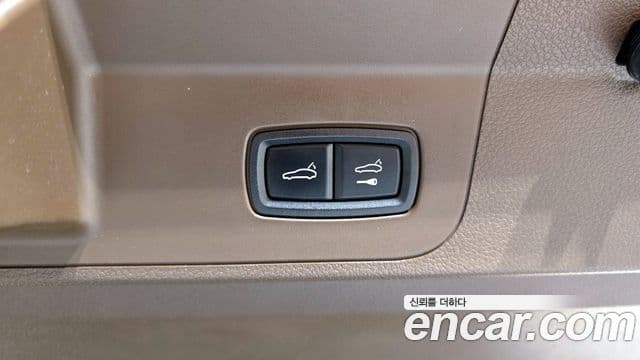Porsche Panamera 2018 — ფოტო 20/20