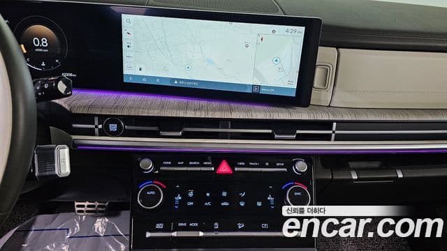 Hyundai Santa Fe 2023 — Şəkil 18/20