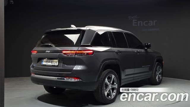 Jeep Grand Cherokee 2023 — Şəkil 2/20