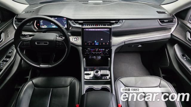 Jeep Grand Cherokee 2023 — Photo 23/32