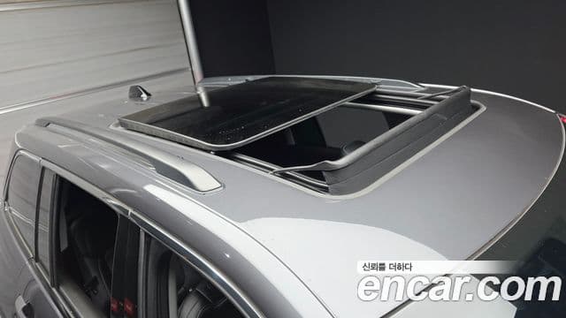 Jeep Grand Cherokee 2023 — Photo 20/32