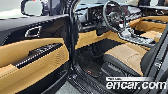 Kia Carnival 2021 — ფოტო 10/20