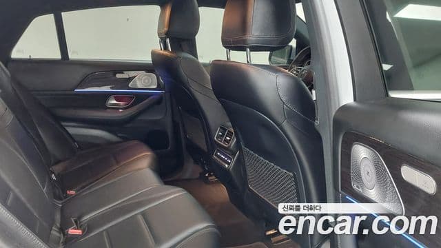 Mercedes-Benz GLE-Class 2021 — Фото 8/20