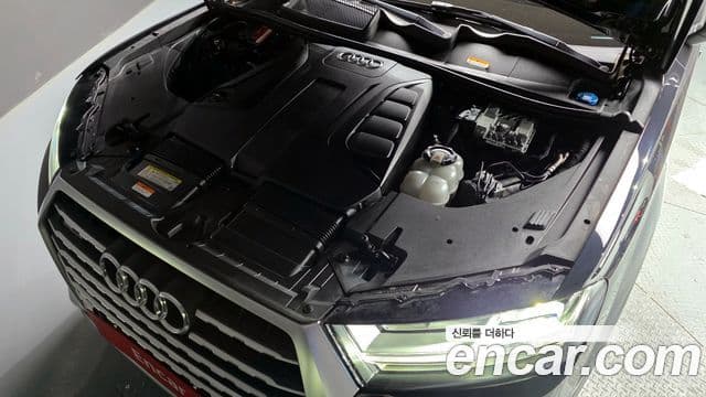 Audi Q7 2019 — Şəkil 6/20