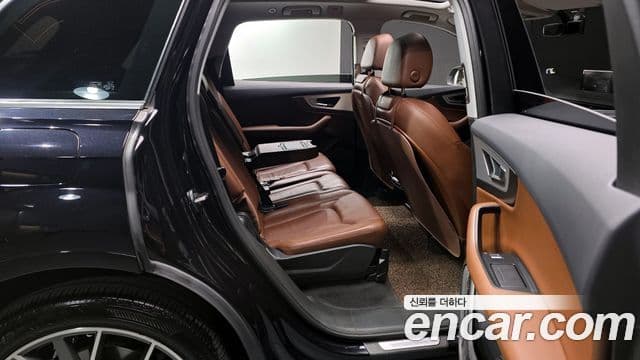 Audi Q7 2019 — Şəkil 11/20