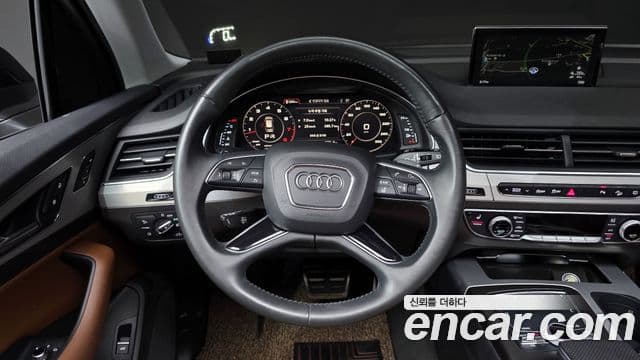 Audi Q7 2019 — фото 14 из 20