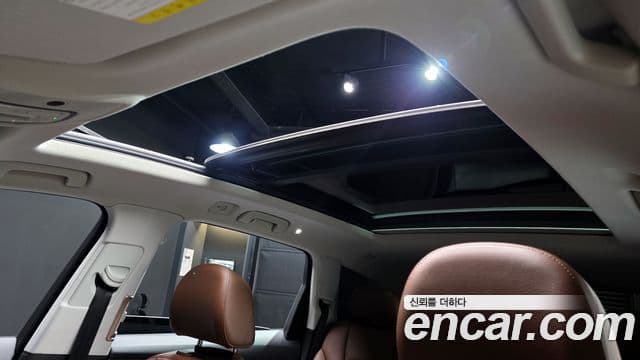 Audi Q7 2019 — Şəkil 16/20