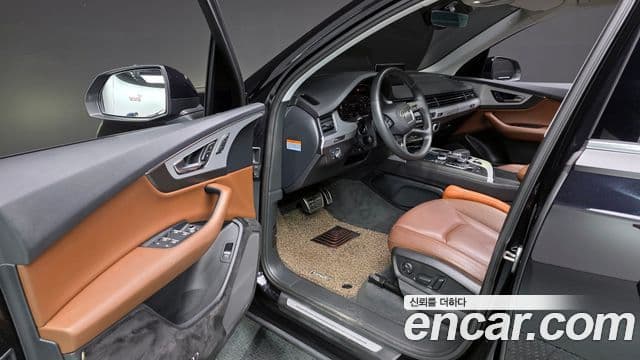 Audi Q7 2019 — Şəkil 19/20