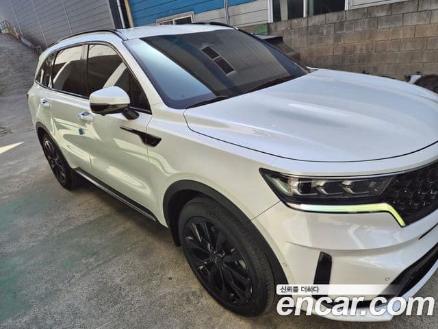 Kia Sorento 2022 — Фото 1/20