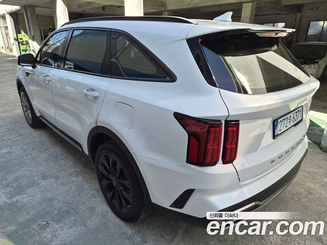 Kia Sorento 2022 — Фото 3/20