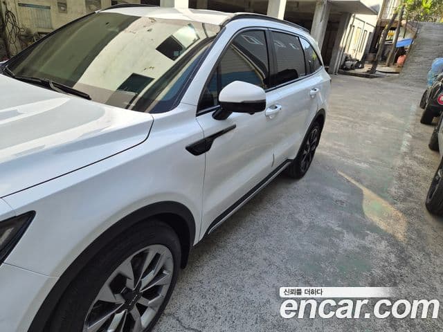 Kia Sorento 2022 — Фото 18/20