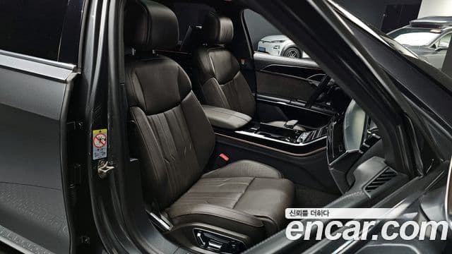 Audi A8 2021 — Şəkil 10/20