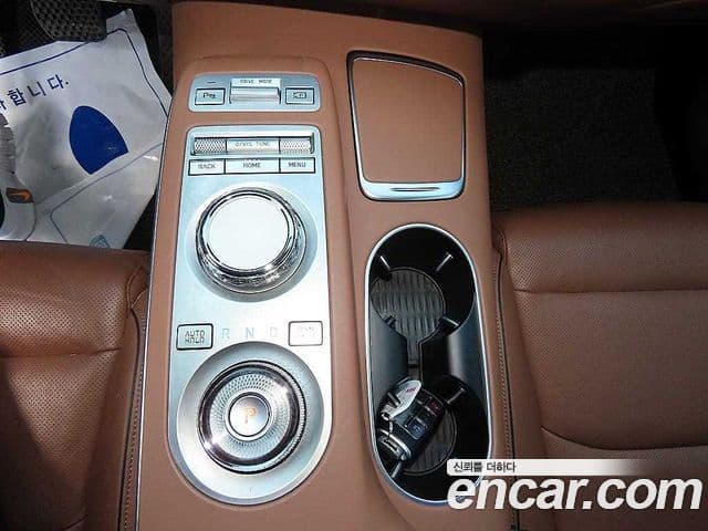 Genesis GV70 2021 — фото 8 из 19