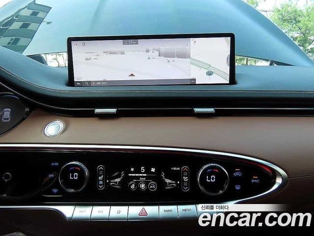 Genesis GV70 2021 — фото 12 из 19