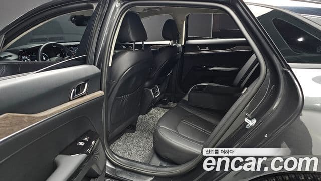 Kia K5 2022 — фото 12 из 20