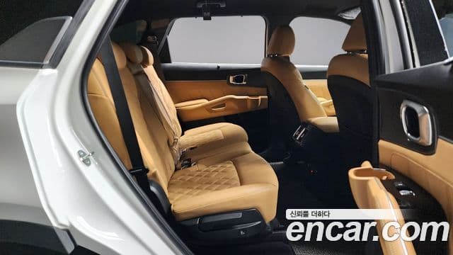 Kia Sorento 2023 — ფოტო 11/20