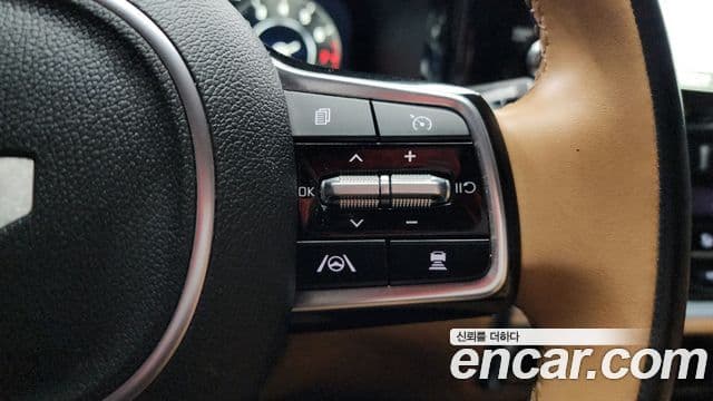 Kia Sorento 2023 — ფოტო 19/20