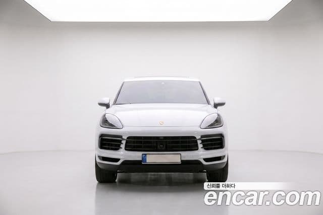 Porsche Cayenne 2021 — Photo 1/20