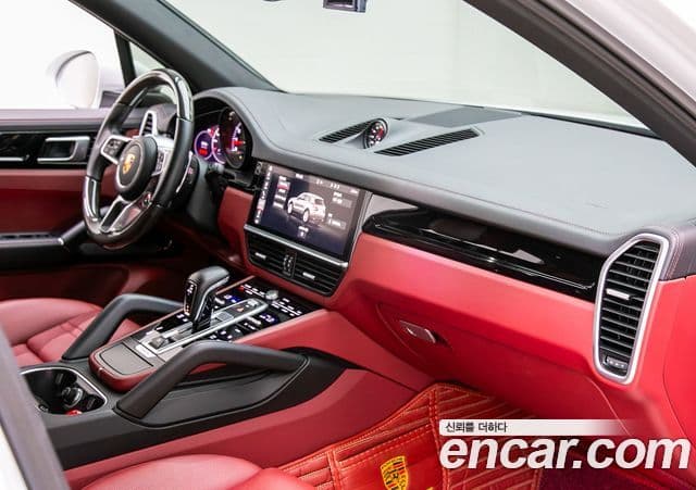 Porsche Cayenne 2021 — Photo 20/20