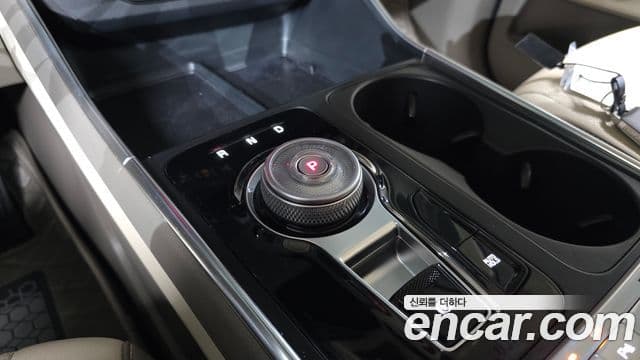 Kia Carnival 2025 — Şəkil 9/20