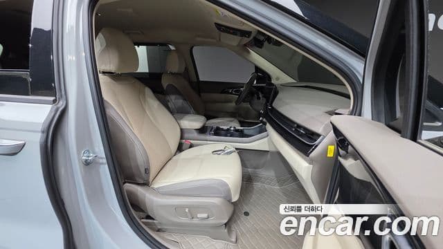 Kia Carnival 2025 — Şəkil 10/20