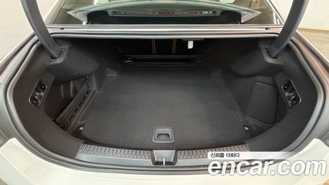 Mercedes-Benz E-Class 2025 — Şəkil 18/20