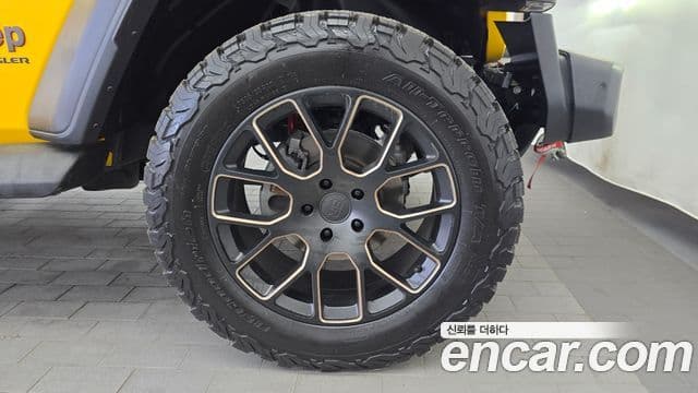 Jeep Wrangler 2020 — Şəkil 7/30