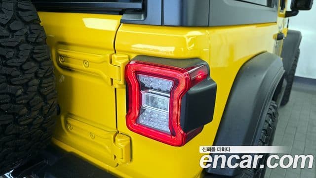 Jeep Wrangler 2020 — Şəkil 29/30