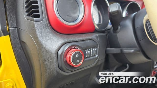 Jeep Wrangler 2020 — Şəkil 12/30