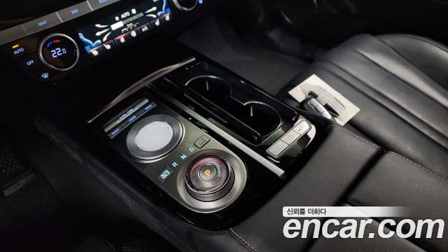 Genesis Electrified G80 2022 — Şəkil 9/20