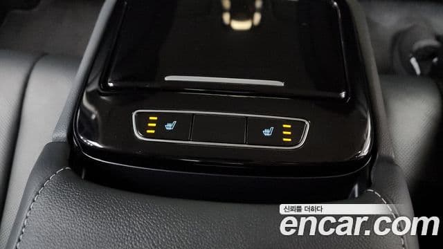 Genesis Electrified G80 2022 — Şəkil 12/20