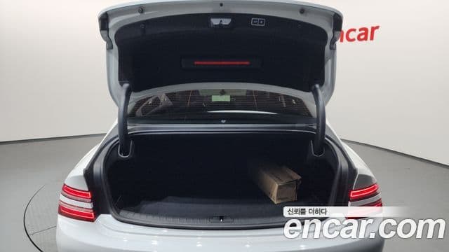 Genesis Electrified G80 2022 — Şəkil 20/20