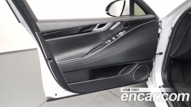 Genesis G80 2022 — Photo 14/37