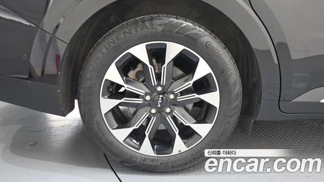 Kia Carnival 2022 — Фото 5/20