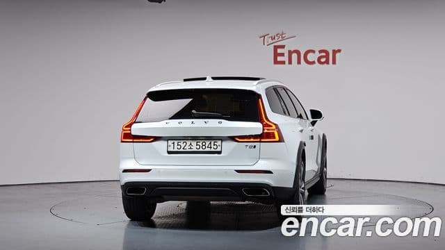 Volvo V60 Cross Country 2020 — Şəkil 4/20